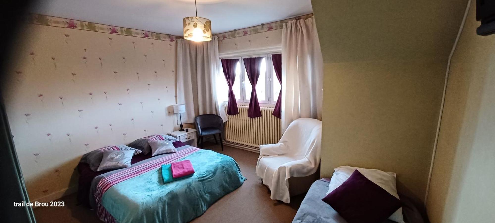 Les Trois Chambres De Lyly Situees A Brou Exterior photo